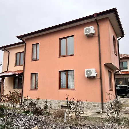 Vilă къща каменар *